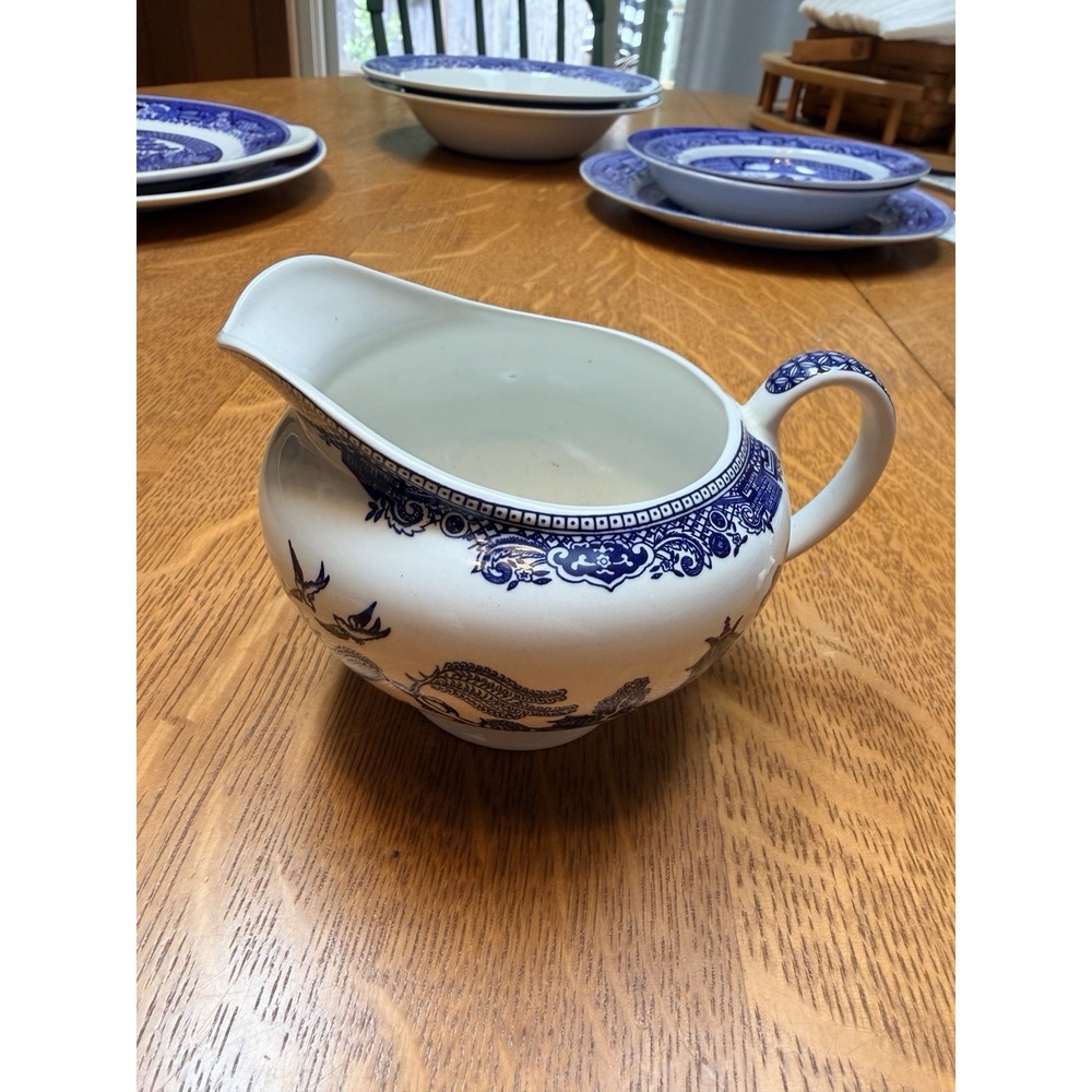 Johnson Brothers White & Blue Willow 10oz Footed Creamer Unused!